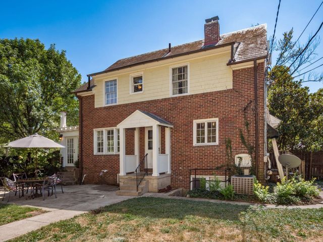 2424 Sherwood Road, Bexley, OH 43209