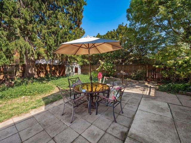 2424 Sherwood Road, Bexley, OH 43209