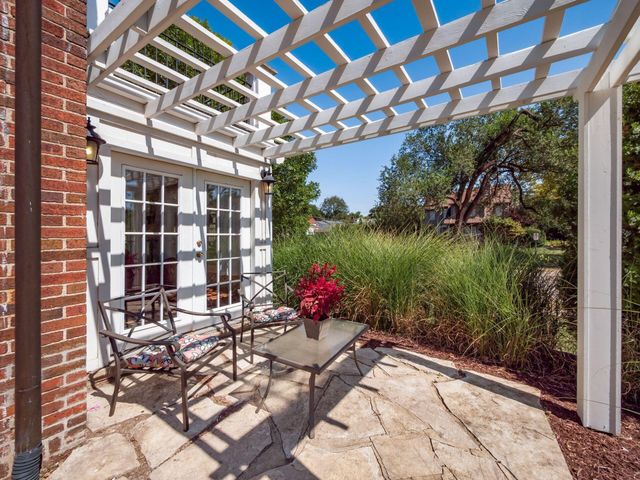 2424 Sherwood Road, Bexley, OH 43209