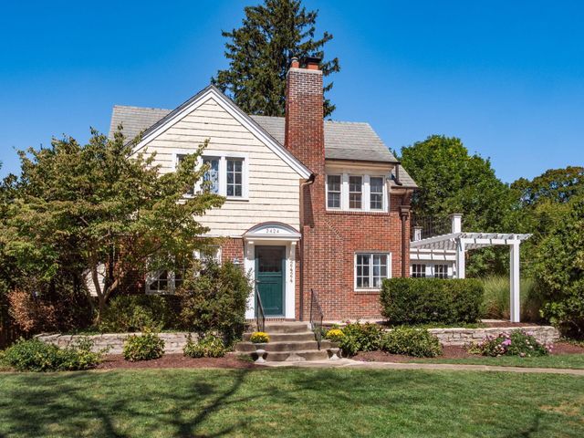 2424 Sherwood Road, Bexley, OH 43209