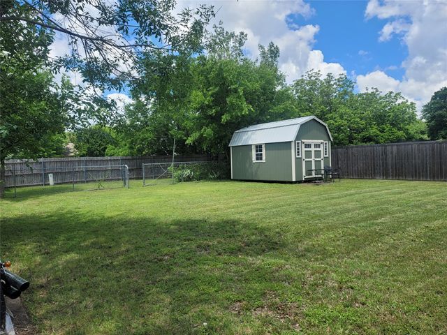5605 Santa Fe Trail, Haltom City, TX 76148
