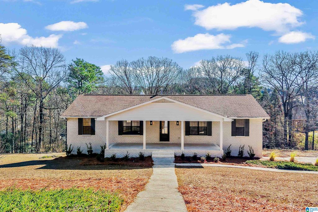 3722 PARKWOOD ROAD, Bessemer, AL 35022