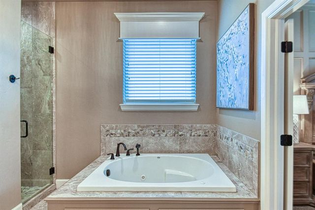 4504 Canonbury Circle, Norman, OK 73072