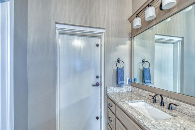 4504 Canonbury Circle, Norman, OK 73072