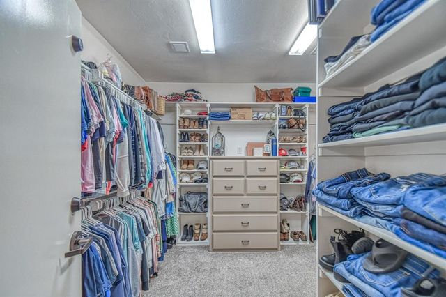 4504 Canonbury Circle, Norman, OK 73072