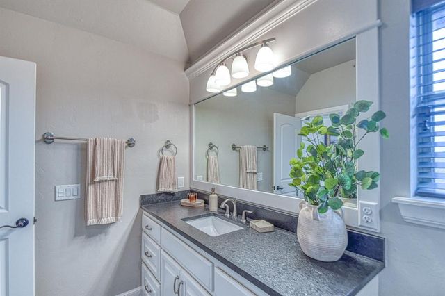 4504 Canonbury Circle, Norman, OK 73072