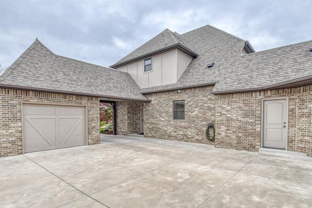4504 Canonbury Circle, Norman, OK 73072