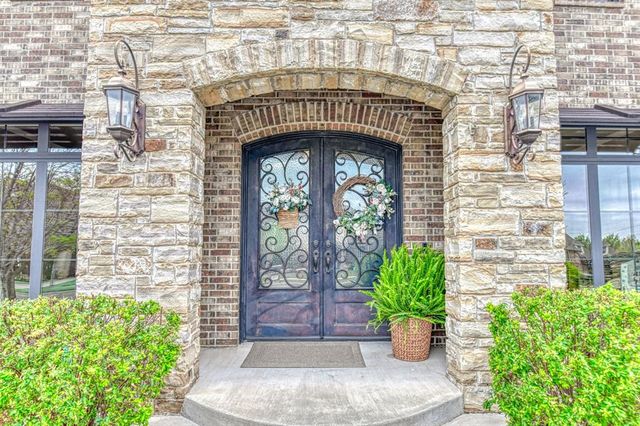 4504 Canonbury Circle, Norman, OK 73072