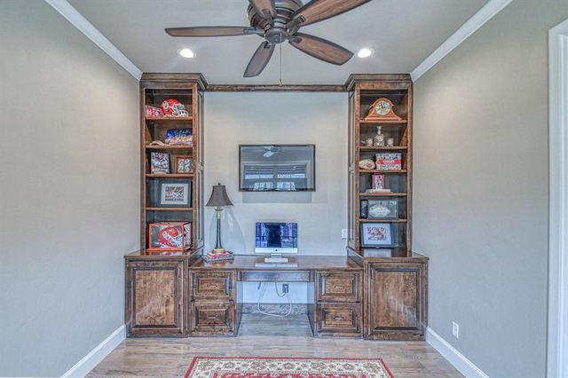 4504 Canonbury Circle, Norman, OK 73072