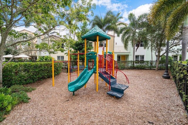 4886 NW 16TH Avenue, Boca Raton, FL 33431