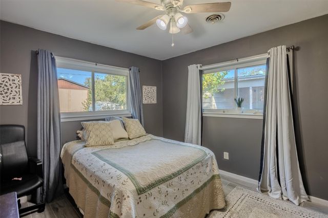 720 Concordia B Drive, Bellville, TX 77418