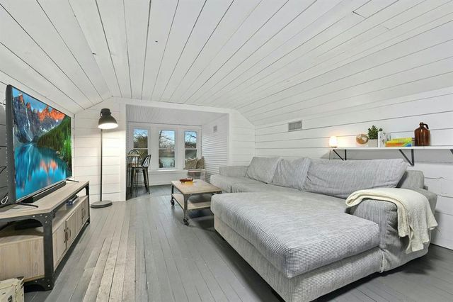 1012 Speegle ST, Taylor, TX 76574