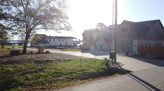 16716 Falcon Point Drive, Montgomery, TX 77356