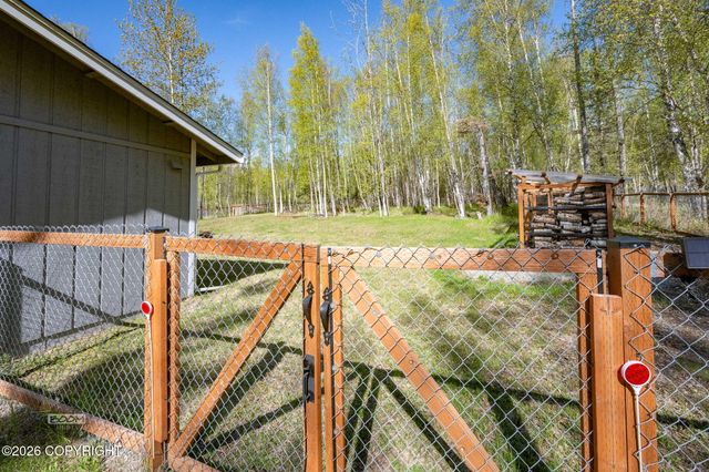 2500 S Tundra Rose Drive, Wasilla, AK 99623