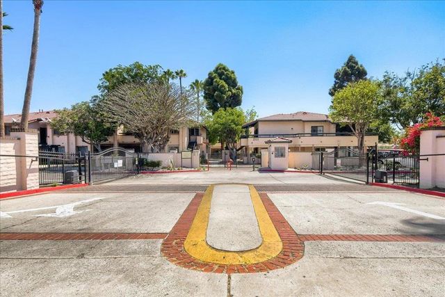 883 W San Ysidro Boulevard 10, San Ysidro, CA 92173