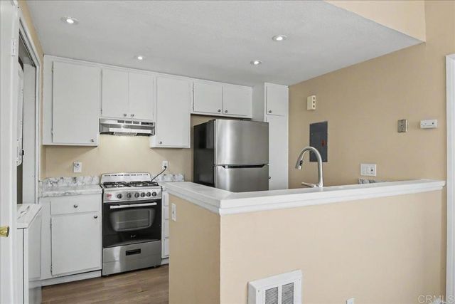 883 W San Ysidro Boulevard 10, San Ysidro, CA 92173