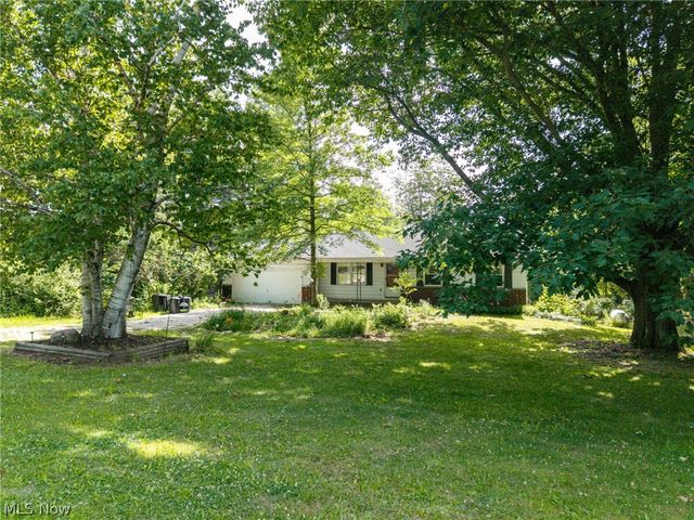 8061 Yoder Road, Seville, OH 44273