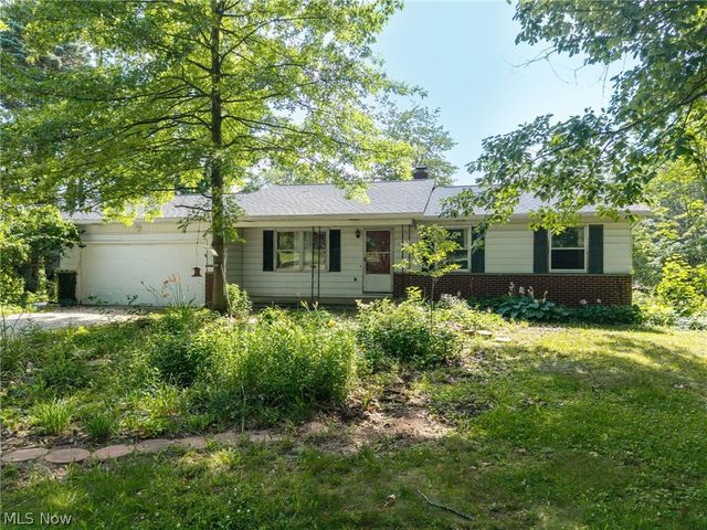 8061 Yoder Road, Seville, OH 44273