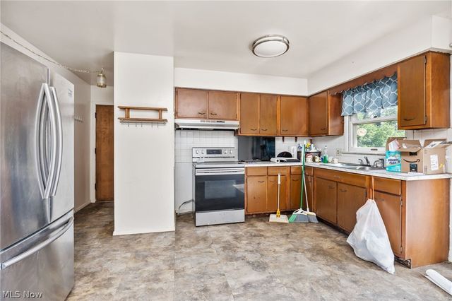 8061 Yoder Road, Seville, OH 44273
