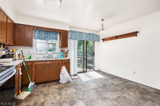 8061 Yoder Road, Seville, OH 44273