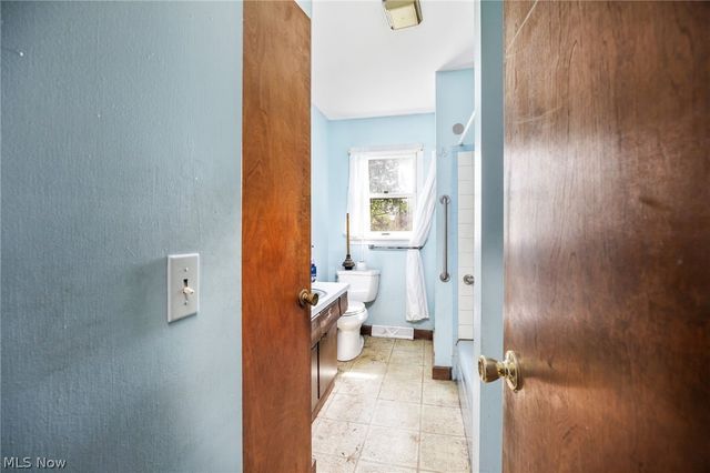 8061 Yoder Road, Seville, OH 44273