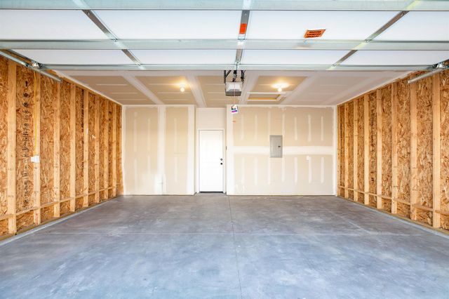 4451-4453 N Sandplum St, Wichita, KS 67205