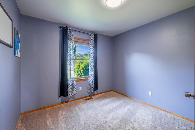 9600 Hamill Road, Otisville Village, MI 48463