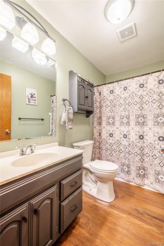 9600 Hamill Road, Otisville Village, MI 48463