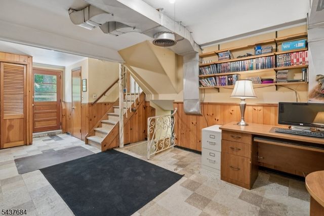 17 Orange Pl, Wayne Twp., NJ 07470