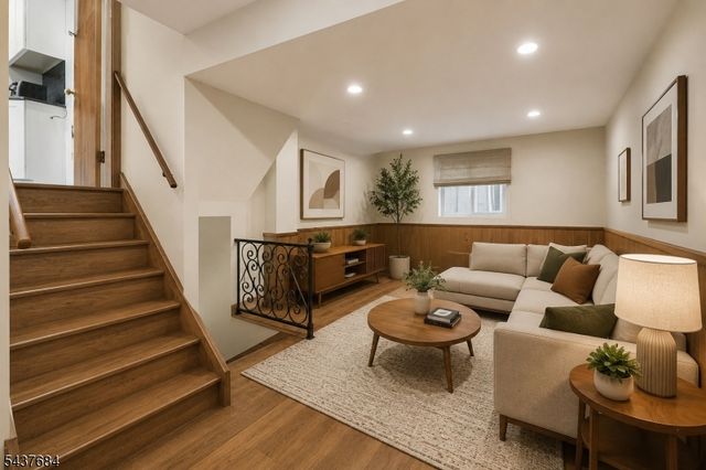 17 Orange Pl, Wayne Twp., NJ 07470
