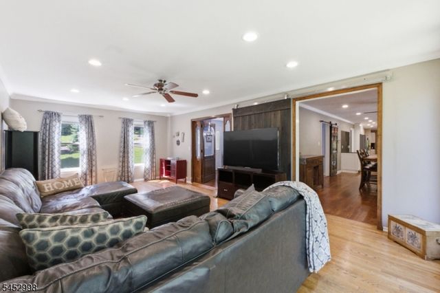 1120 N Washington Ave, Green Brook Twp., NJ 08812
