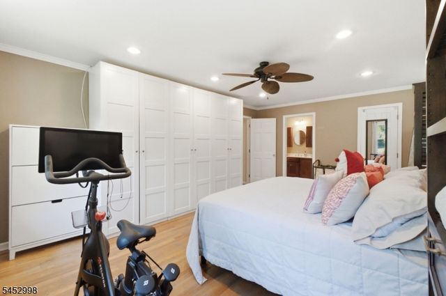 1120 N Washington Ave, Green Brook Twp., NJ 08812