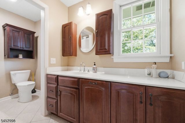 1120 N Washington Ave, Green Brook Twp., NJ 08812