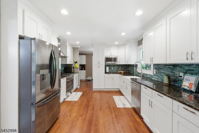 1120 N Washington Ave, Green Brook Twp., NJ 08812