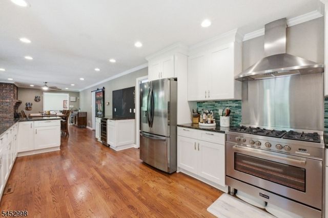1120 N Washington Ave, Green Brook Twp., NJ 08812
