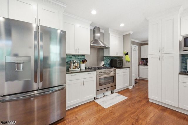 1120 N Washington Ave, Green Brook Twp., NJ 08812