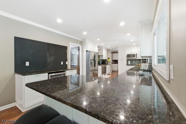 1120 N Washington Ave, Green Brook Twp., NJ 08812