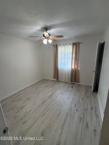 10616 Oak Street, Vancleave, MS 39565
