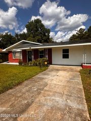 10616 Oak Street, Vancleave, MS 39565