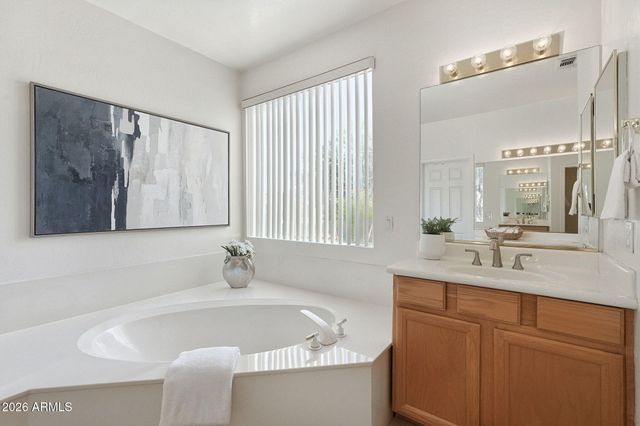 15842 N 76th Lane, Peoria, AZ 85382