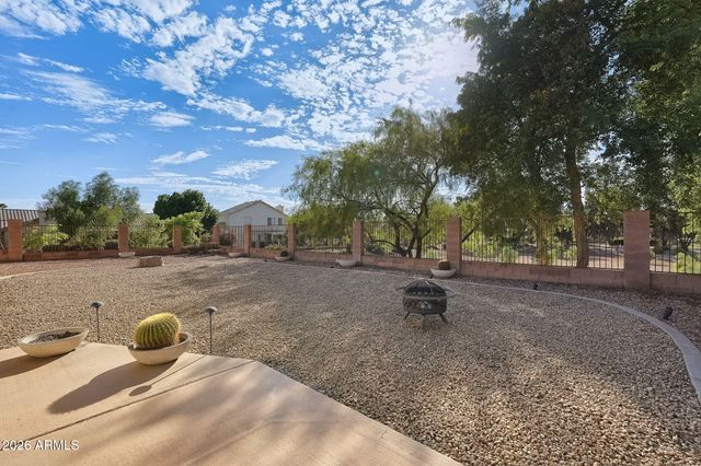 15842 N 76th Lane, Peoria, AZ 85382