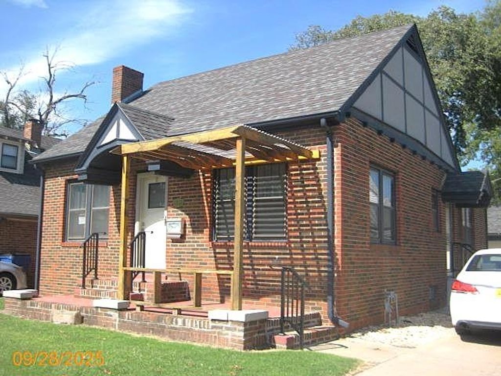 1712 W 13TH AVE, Wichita, KS 67203