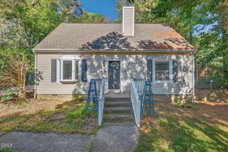 9 Drakesway Court, Durham, NC 27713
