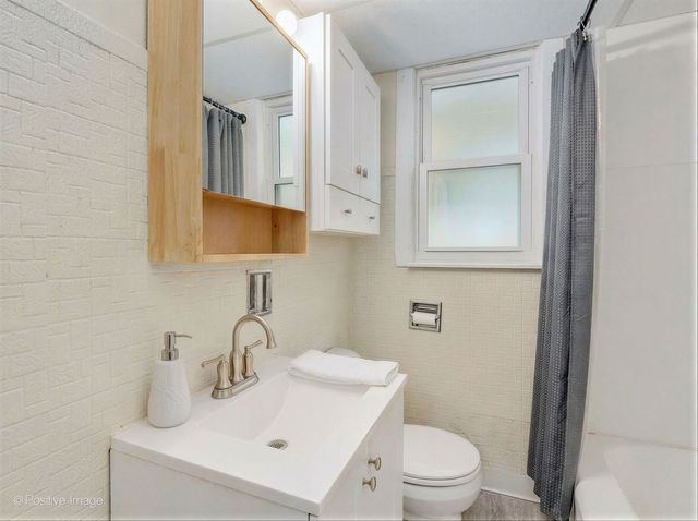 6217 S Claremont Avenue, Chicago, IL 60636