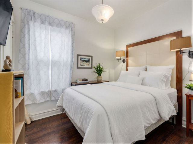 6217 S Claremont Avenue, Chicago, IL 60636