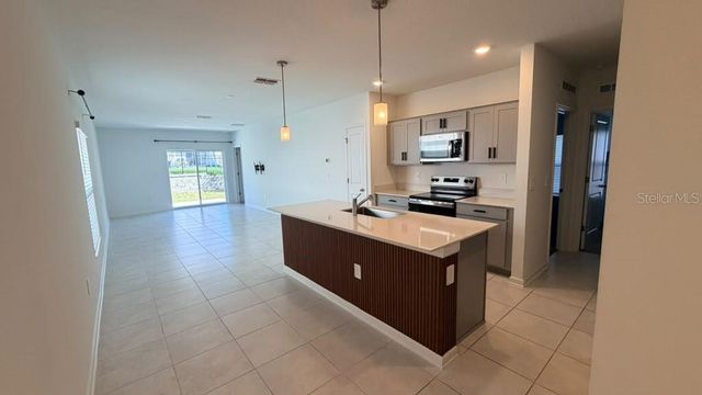 2715 GENTLE RAIN DRIVE, Davenport, FL 33837