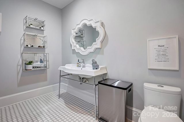 5101 Monroe Road, Charlotte, NC 28205