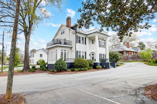 5101 Monroe Road, Charlotte, NC 28205