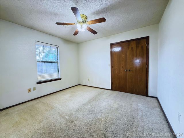 1913 Red Bud Court, Ardmore, OK 73401