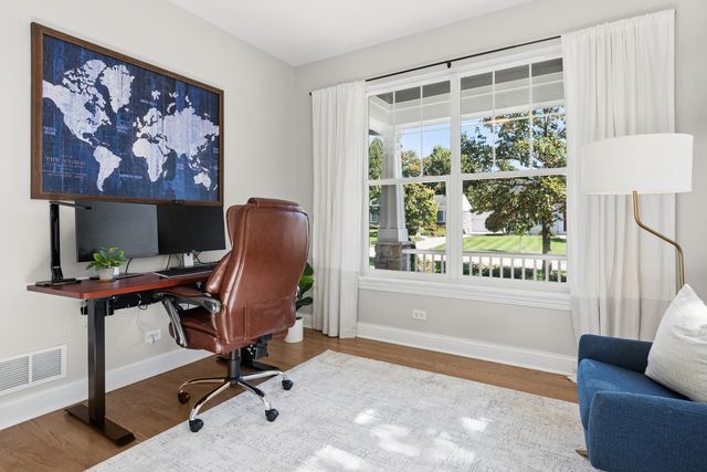 4544 Stanley Avenue, Downers Grove, IL 60515